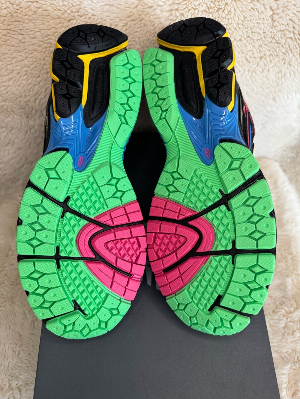 New in Box 🎨 New Balance 1906R - Picture 5 of 7